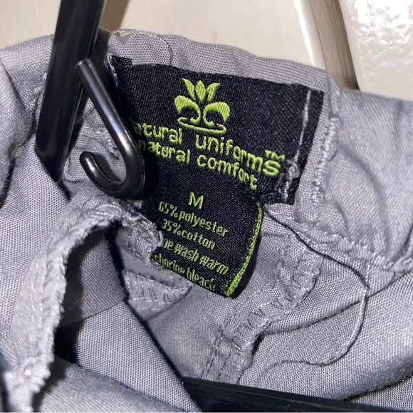 Natural Uniforms Gray Medium Solid V-Neck Scrub Set Medical Scrub Tops Pants - Picture 14 of 16